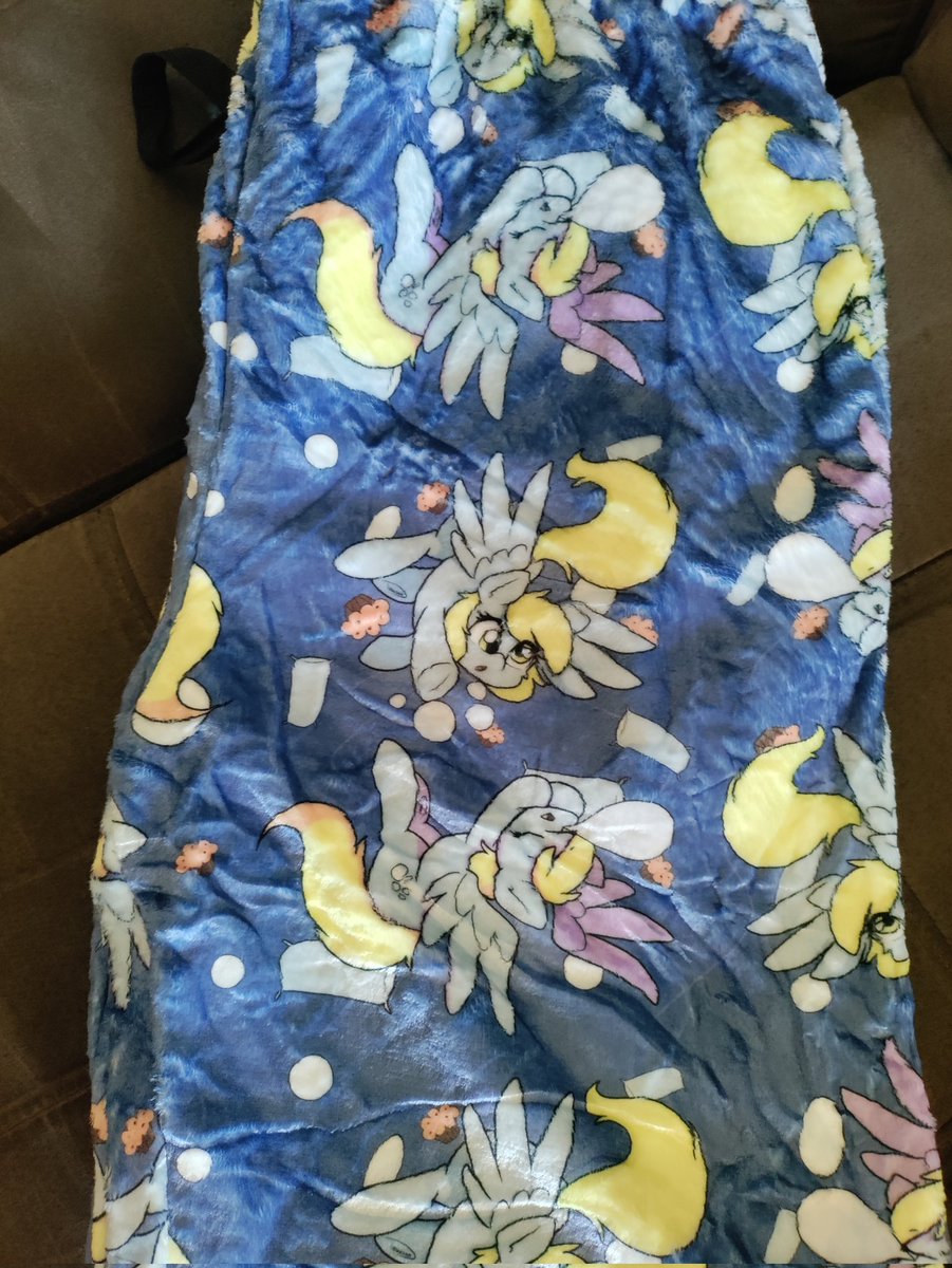 Taurson's tweet image. Alright I got the pants being posted after the con :) they will on my Etsy soon