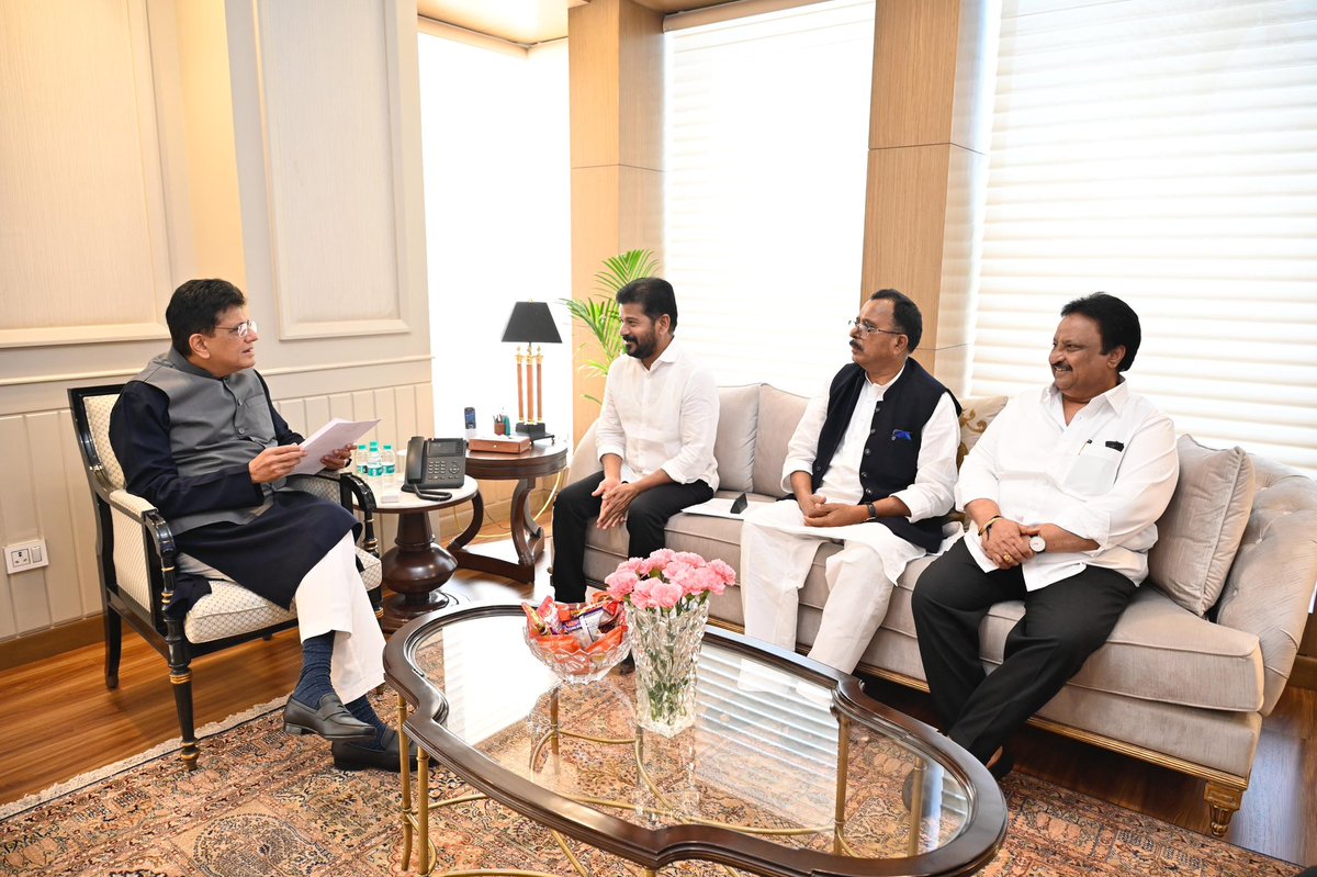 Held a meeting with the Chief Minister of Telangana, @Revanth_Anumula ji.

Discussions centred on accelerating the development of industrial corridors &amp; building a robust ecosystem to attract investments for Telangana’s continued industrial &amp; economic growth.