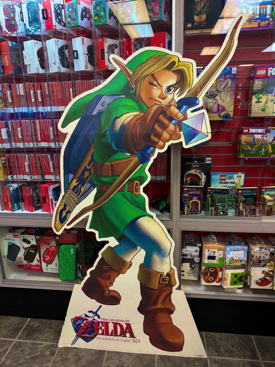 ExchangeStores's tweet image. This Zelda standee from Ocarina of Time 3D is awesome!
