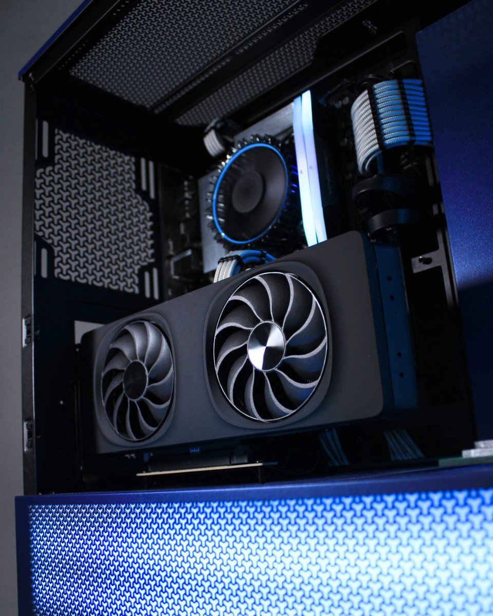CableMod (@cablemod) on Twitter photo Custom cables, stock CPU cooler... <a href="/PhenomGreg/">Phenom Design & Photography</a> got his priorities right! π€ Custom cables, stock CPU cooler... <a href="/PhenomGreg/">Phenom Design & Photography</a> got his priorities right! π€