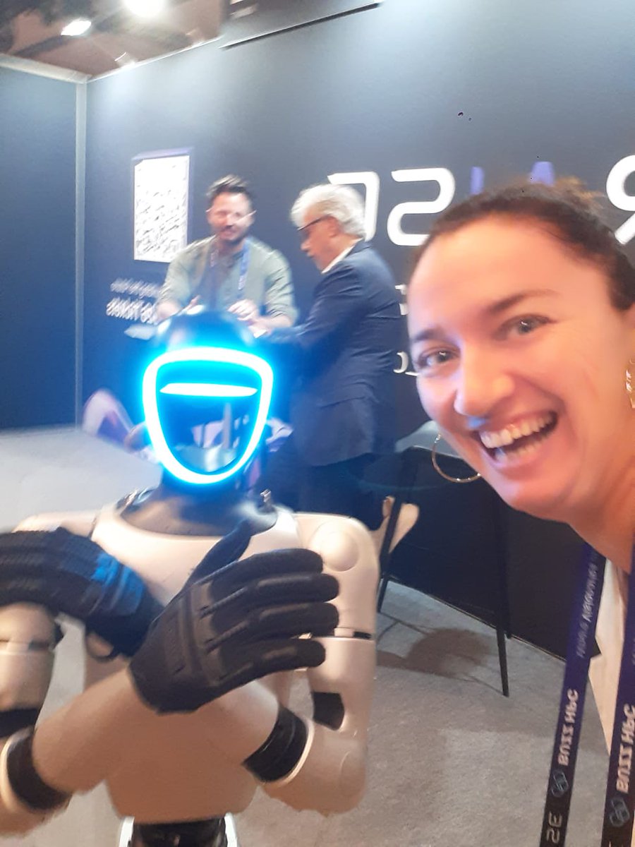 If you are at #raise25 and miss deep human conversation (and good croissants), join us tomorrow Wed 9th 7.45-9am for a breakfast on AI impact on the society. Register here: lu.ma/y57grhsm PS Robot didn't want to take a selfie. #raise2025