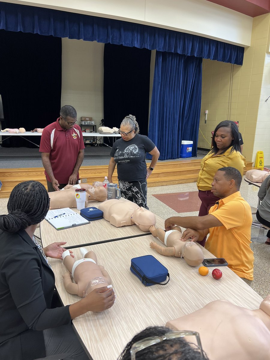 KEC_AISD's tweet image. Grateful to be hosting Health Services in conducting CPR training. Thank you for considering KEC for the sessions!