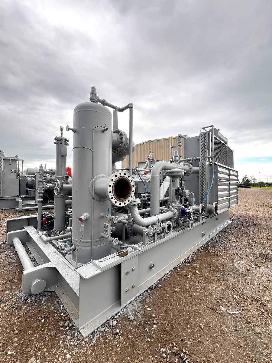 NatgasGR's tweet photo. At Natgas Global Resources, we make 'em new — 

We are proud to showcase two (2) AJAX DPC 2802 Gas Compressor Packages for our customers in Brazil. 🌎

These units are made to deliver long life, low maintenance, and maximum reliability in hazardous onshore environments. https://t.co/LFTxSNfx5f