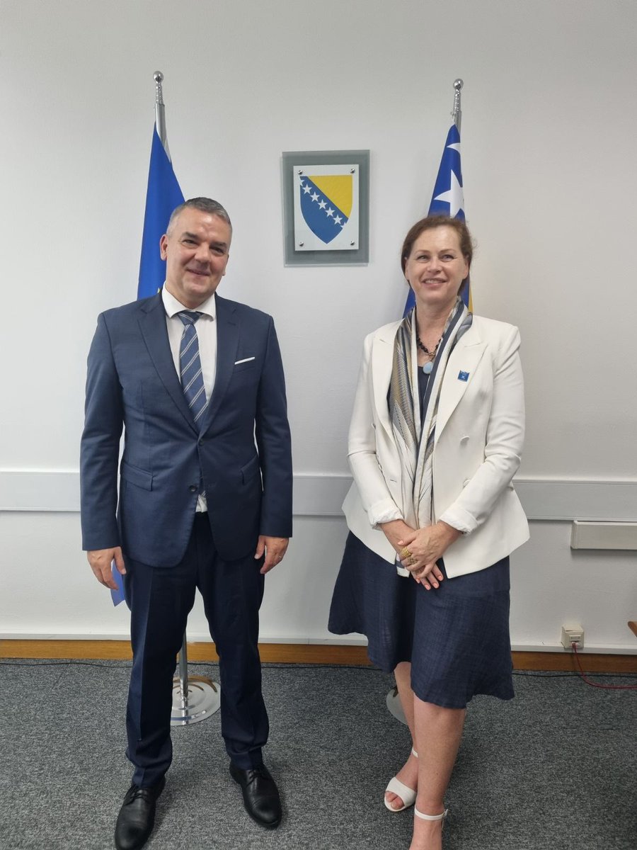 MacdonaldIngrid's tweet image. Grateful to Ministers @EdinForto, Dubravka Bošnjak, and @BunozaDavor for my farewell meetings and the strong collaboration between 🇺🇳 and 🇧🇦. It has been a privilege to work together in support of a more prosperous and sustainable future for Bosnia and Herzegovina.
