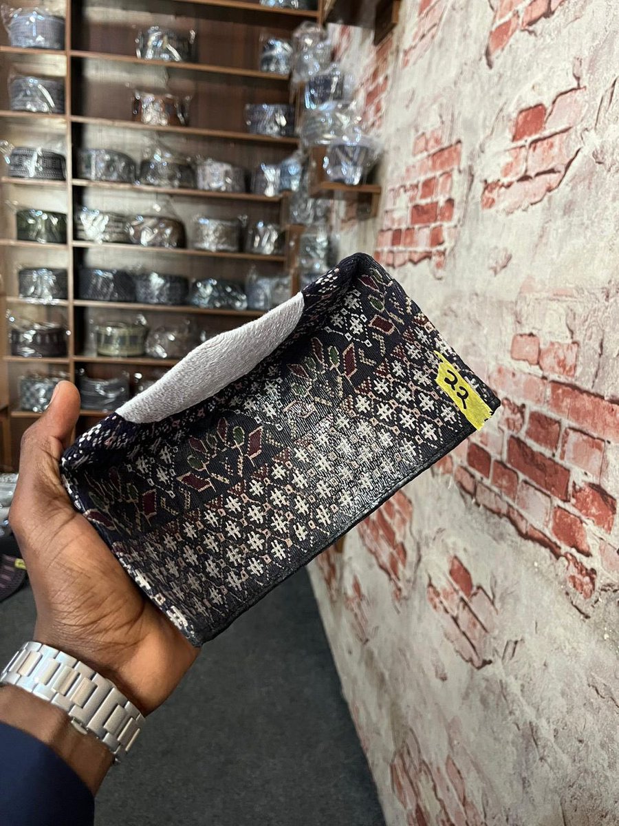 High-quality caps
🏷️25,000——35,000
📞07030586576
📍Damaturu, Yobe state
🚚Nationwide delivery
wa.me/2347030586576