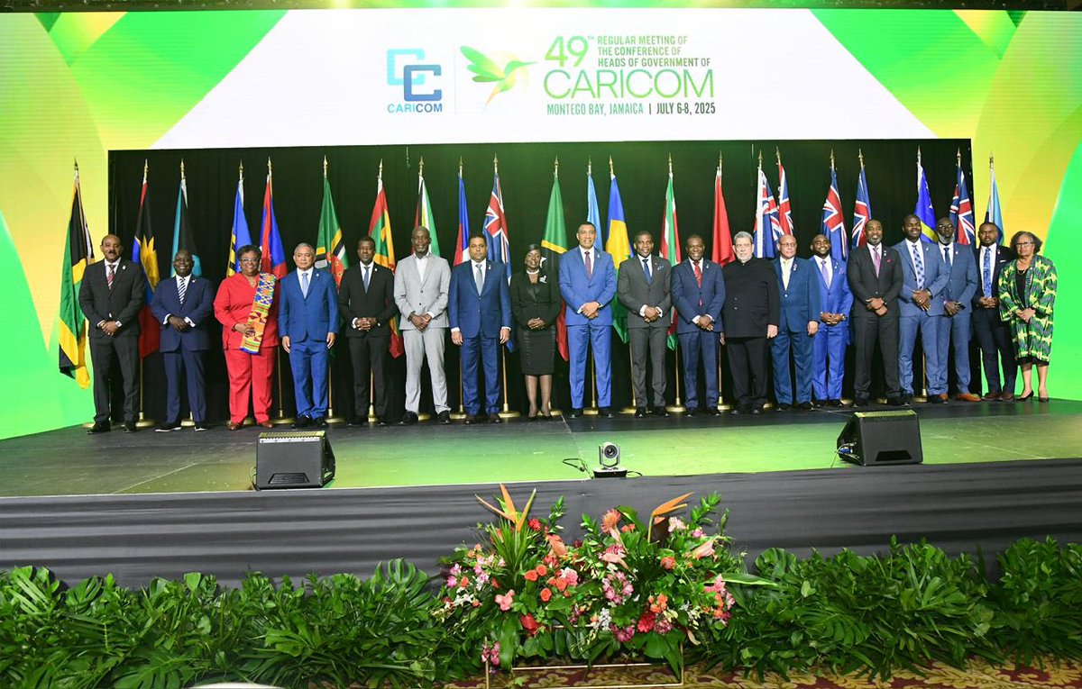 Présidence d’Haïti (@presidenceht) on Twitter photo Le Conseiller-Président <a href="/Lsaintcyr/">Laurent Saint-Cyr</a> à son arrivée à la 49e Conférence des Chefs d’État et de Gouvernement de la CARICOM, qui se tient du 6 au 8 juillet 2025 à Montego Bay, Jamaïque.
Cette rencontre revêt une importance stratégique pour Haïti, qui, à ce moment charnière de son Le Conseiller-Président <a href="/Lsaintcyr/">Laurent Saint-Cyr</a> à son arrivée à la 49e Conférence des Chefs d’État et de Gouvernement de la CARICOM, qui se tient du 6 au 8 juillet 2025 à Montego Bay, Jamaïque.
Cette rencontre revêt une importance stratégique pour Haïti, qui, à ce moment charnière de son