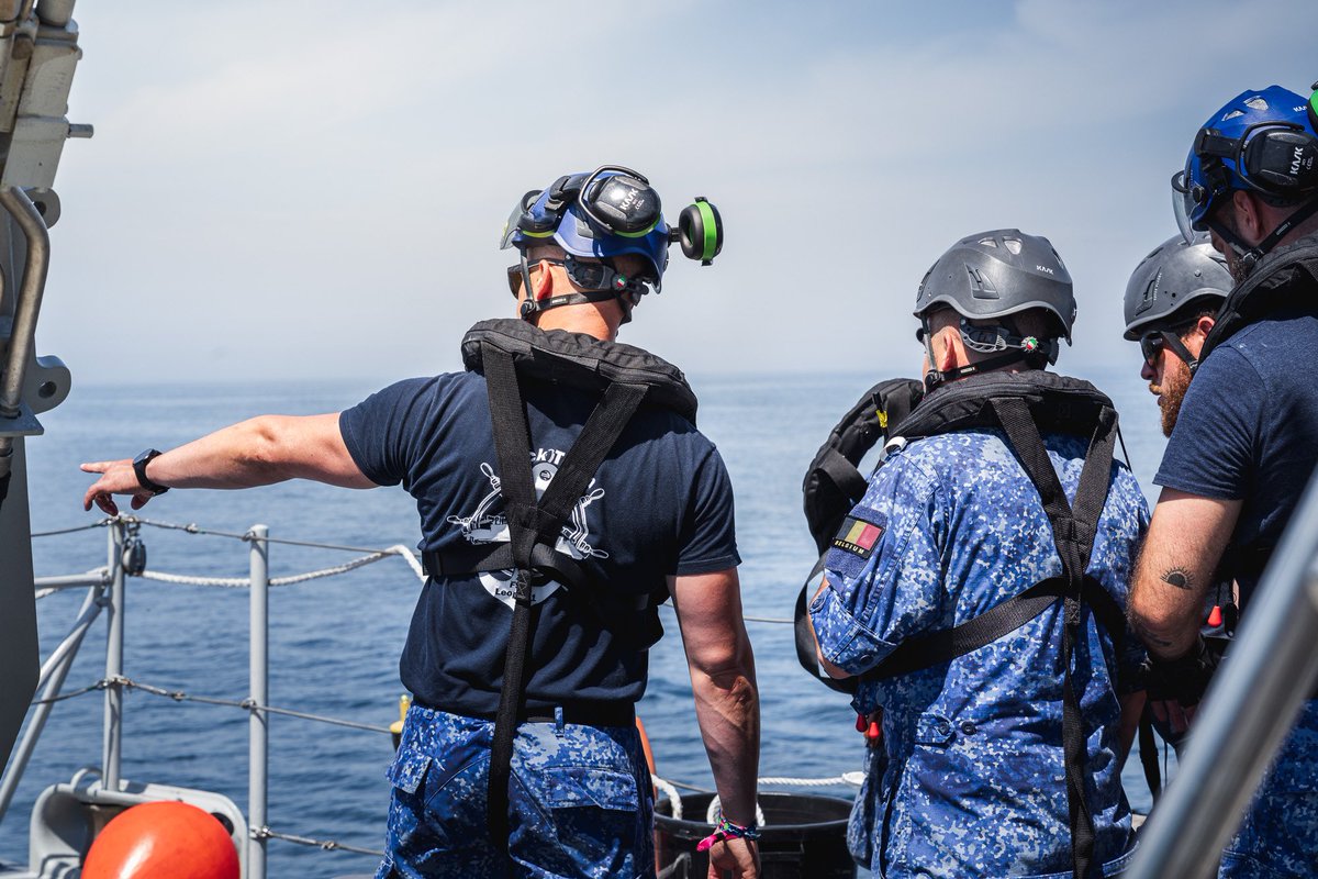 Comme chaque année, des dizaines d’élèves de la Navy Academy (NAC) profitent de l’été pour perfectionner leurs compétences en mer lors de la NAC Summer Campaign. Parmi eux : de futurs sous-officiers pont, techniciens et officiers de navigation beldefnews.mil.be/campagne-inten…