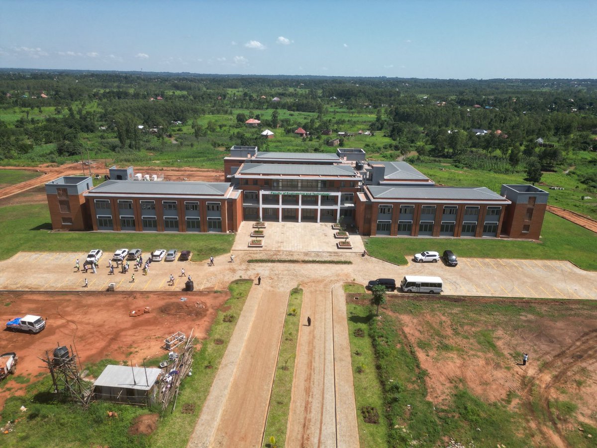 rectoriuiu1988's tweet image. I'm pleased to inform you that the construction of the Faculty of Engineering and Technology at the Islamic @iuiuac , Mbale Campus, has been officially completed. The project, executed by Vicon Construction in collaboration with Symbion Consulting Group, has been handed over to…