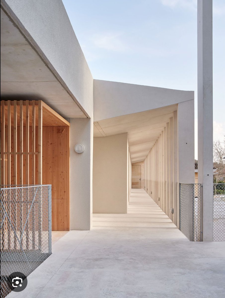 Une de mes agences favorites dans mon domaine de travail principal (le logement collectif) c'est Peris+Toral mais ils sont espagnols