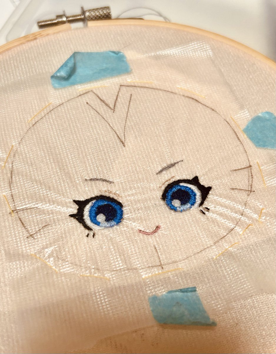 おめめ
眉毛バランス悪いの直そ