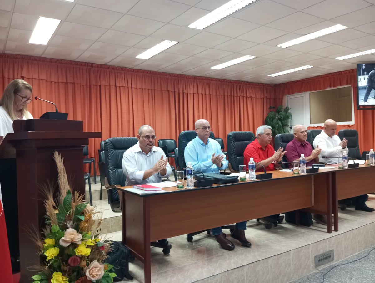 Arlety Barazal Gutiérrez 🇨🇺 (@arletybarazal) on Twitter photo Preside <a href="/DrRobertoMOjeda/">Dr. Roberto Morales Ojeda</a> el CXVI Consejo Nacional de la <a href="/CubaCentral/">Central de Trabajadores de Cuba</a>.
#PorCubaJuntosCreamos Preside <a href="/DrRobertoMOjeda/">Dr. Roberto Morales Ojeda</a> el CXVI Consejo Nacional de la <a href="/CubaCentral/">Central de Trabajadores de Cuba</a>.
#PorCubaJuntosCreamos