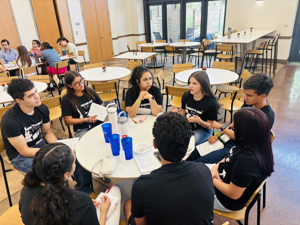 Lorraine Varela (@lvarela_ahs) on Twitter photo Proud of these amazing student leaders building their skills and prepping for another amazing school year! 🙌🏻💙❤️ <a href="/Americas_HS/">Nancy Torres</a> #StuCo #BlazerNation Proud of these amazing student leaders building their skills and prepping for another amazing school year! 🙌🏻💙❤️ <a href="/Americas_HS/">Nancy Torres</a> #StuCo #BlazerNation