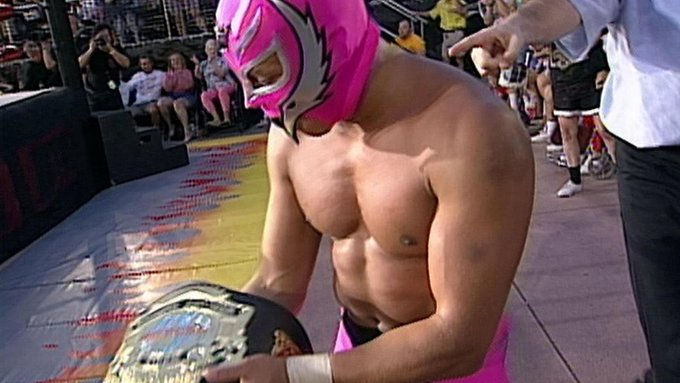 wrestle_hist's tweet photo. 7/8/1996
Rey Mysterio defeated Dean Malenko to become the new WCW Cruiserweight Champion on Nitro from Disney MGM Studios in Orlando, Florida.
#WCW #WCWNitro #ReyMysterio #Booyaka619 #Underdog #DeanMalenko #TheIceman #WCWCruiserweightChampionship https://t.co/krvU17PdAQ