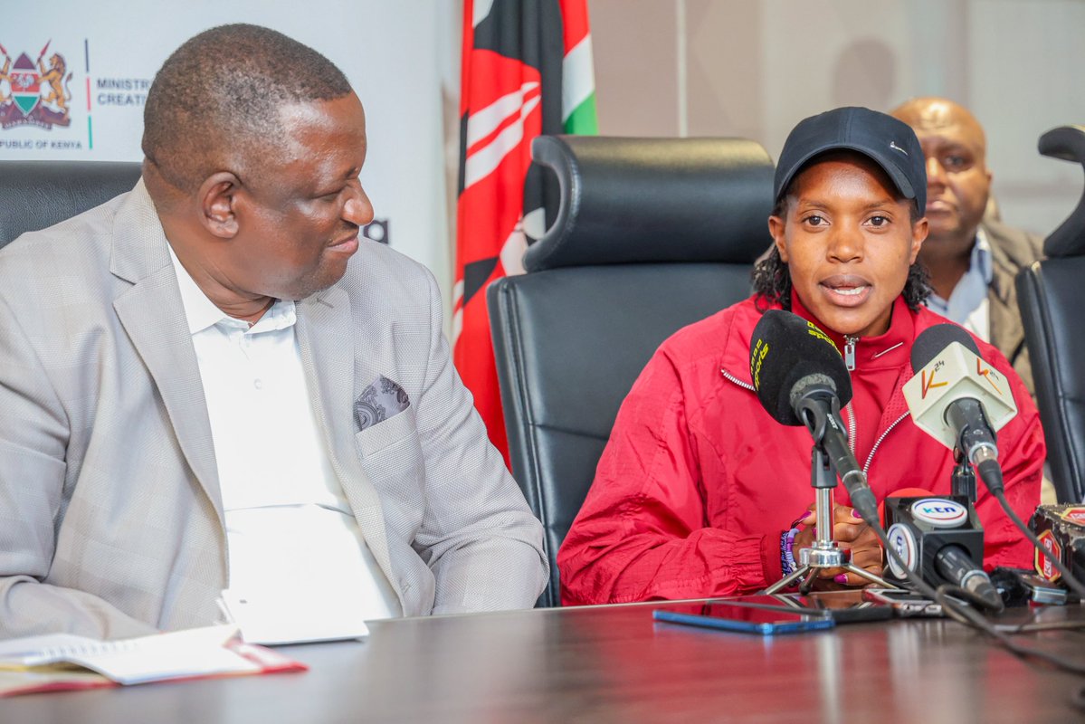 It was an honour to present Faith Kipyegon and Beatrice Chebet with KSh 5 million each, as earlier pledged by the Ministry of Youth Affairs, Creative Economy and Sports.

Faith Kipyegon is more than a record breaker, she is a living legend. With her extraordinary performance in