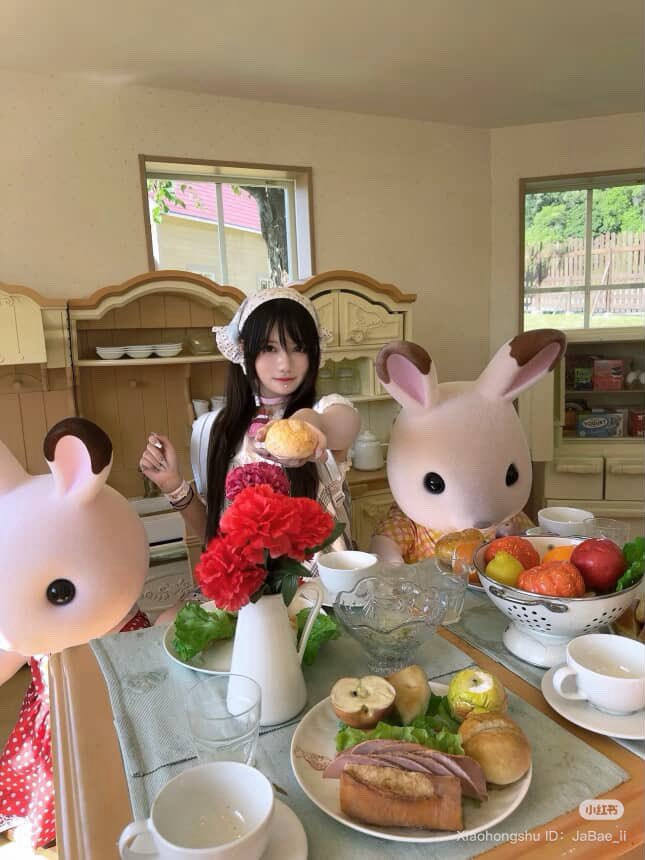 yunahthinker's tweet image. when we say illit have the prettiest fans we mean it