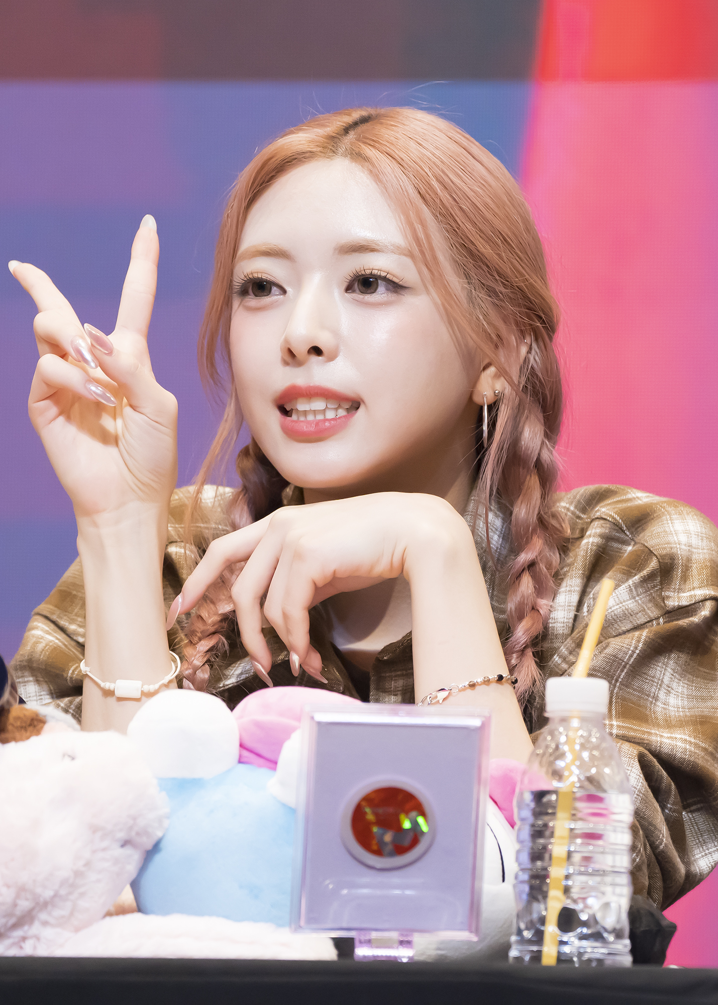 ITZY YUNA 🐰 | [ #YUNA ] ::[240816] 🦋 🍁daily update about