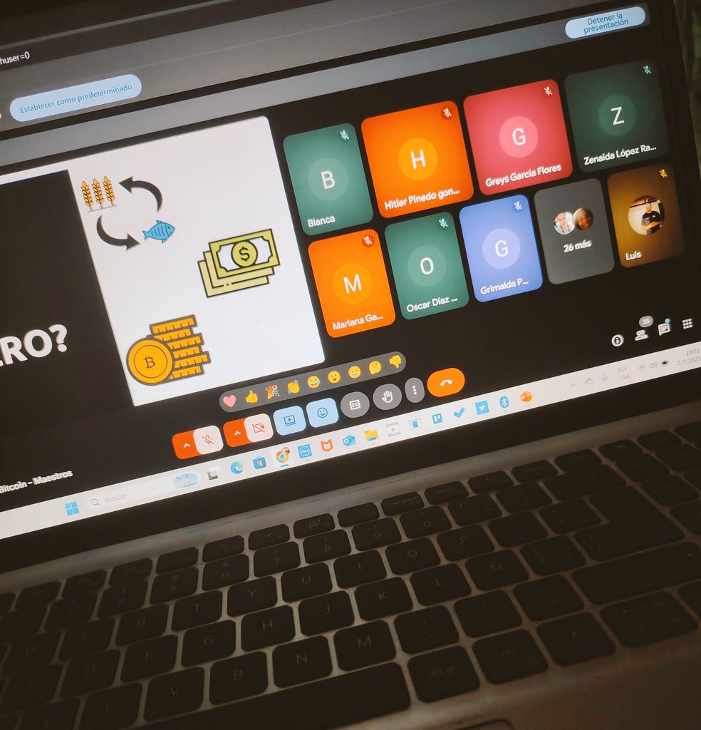 On Mondays, I have the privilege of training 50 teachers, mostly from the <a href="/MotivPeru/">MOTIV Perú</a>  team and some from El Salvador.

These training sessions are possible thanks to <a href="/Bitcoinbeach/">Bitcoin Beach</a>  and the teachers’ own passion for learning.

We use the ABC of Bitcoin as a guide and apply a