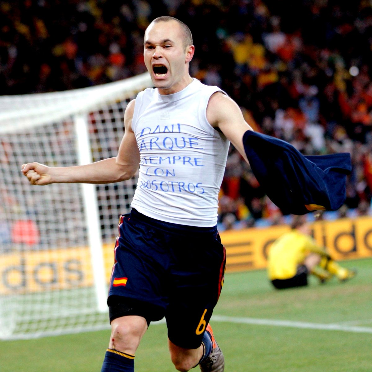 🏆🌟

🇪🇸 1️⃣5️⃣ años de este momento.

#TalDíaComoHoy | #LALIGAEASPORTS