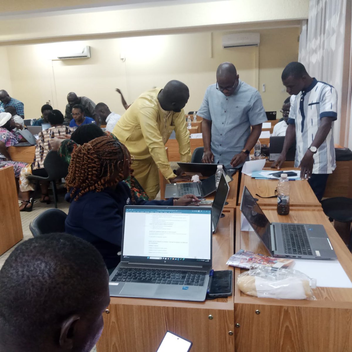 ALAMIMEprogram's tweet image. Data-driven decisions for a brighter future. Cohort 4 participants from Tanzania, Sierra Leone, Togo, and DRC are enhancing their skills in Module 4. Empowering change across borders!  #DataForDecisionMaking #Cohort4 #Module4 #Alamime
