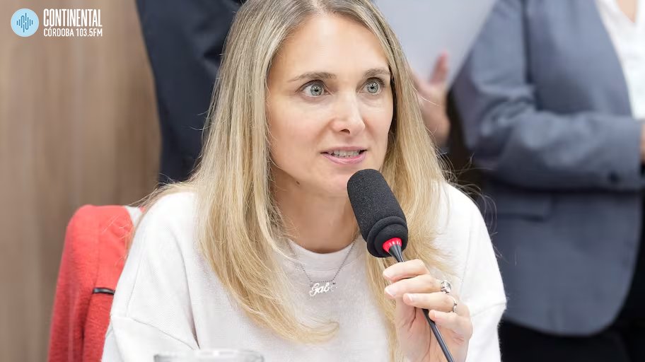 🔵AIRE | Abuso sexual infantil ➡️Avanza en el Congreso un proyecto para eliminar la prescripción | En #ÚltimaPregunta ampliamos con la diputada <a href="/GabrielaBrouwer/">Gabriela Brouwer de Koning</a> : "No podemos dejar desprotegidos a los niños. El gobierno tuvo en agenda a otros temas, esto está en suspenso".