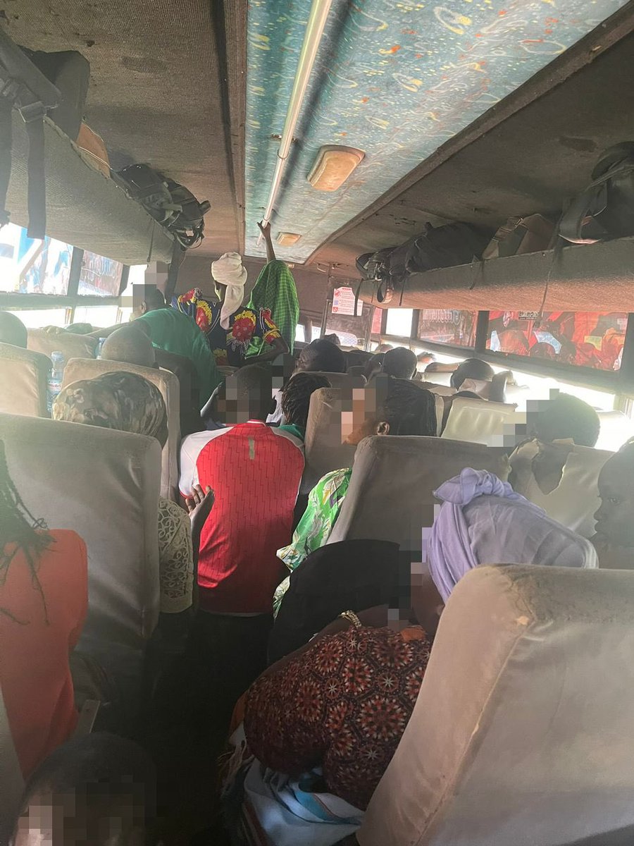 Nature calling of category 5 Intestinal Trouble Forced Woman Into bush like Commando to Rescue her self 🤭

So I’m traveling from Kalenga back to Kampala, i board a Gateway bus, I was standing all the way to Soroti like Nrm youth standing waiting for secretary General to get out