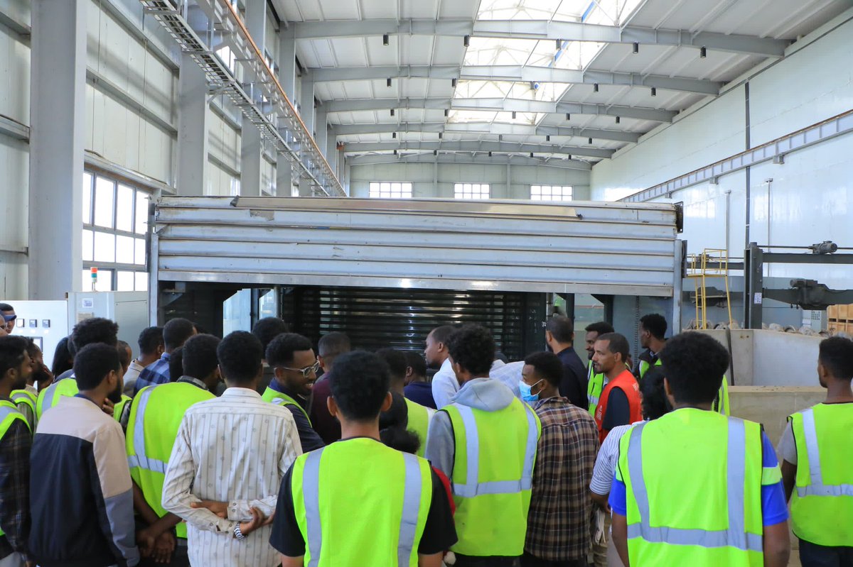 TakeleUma's tweet image. Another Milestone for the Ethio-Djibouti Railway (EDR)!

Our  Rolling Stock Team has once again demonstrated exceptional skill by successfully overhauling a locomotive that had been out of service since its arrival in 2017. 
This marks the 5th shunting locomotive (diesel)…