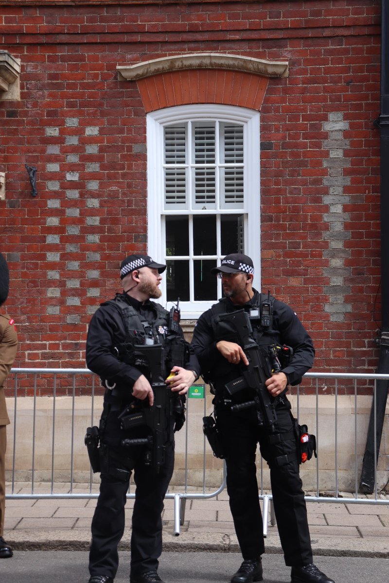 nuclearpolice's tweet image. His Majesty King Charles III and Her Majesty Queen Camilla have welcomed French President Emmanuel Macron and his wife Brigitte Macron for their state visit.
A number of CNC officers have been deployed on mutual aid to Windsor to support @ThamesVP on this special occasion.
