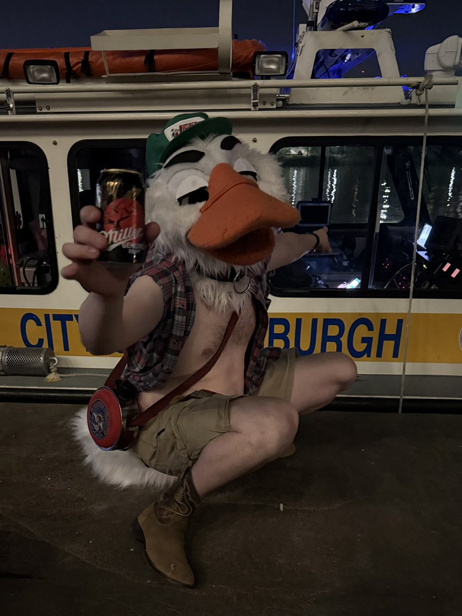 In a fandom with one billion attention whore $4,000 suit head twinks, be yourself