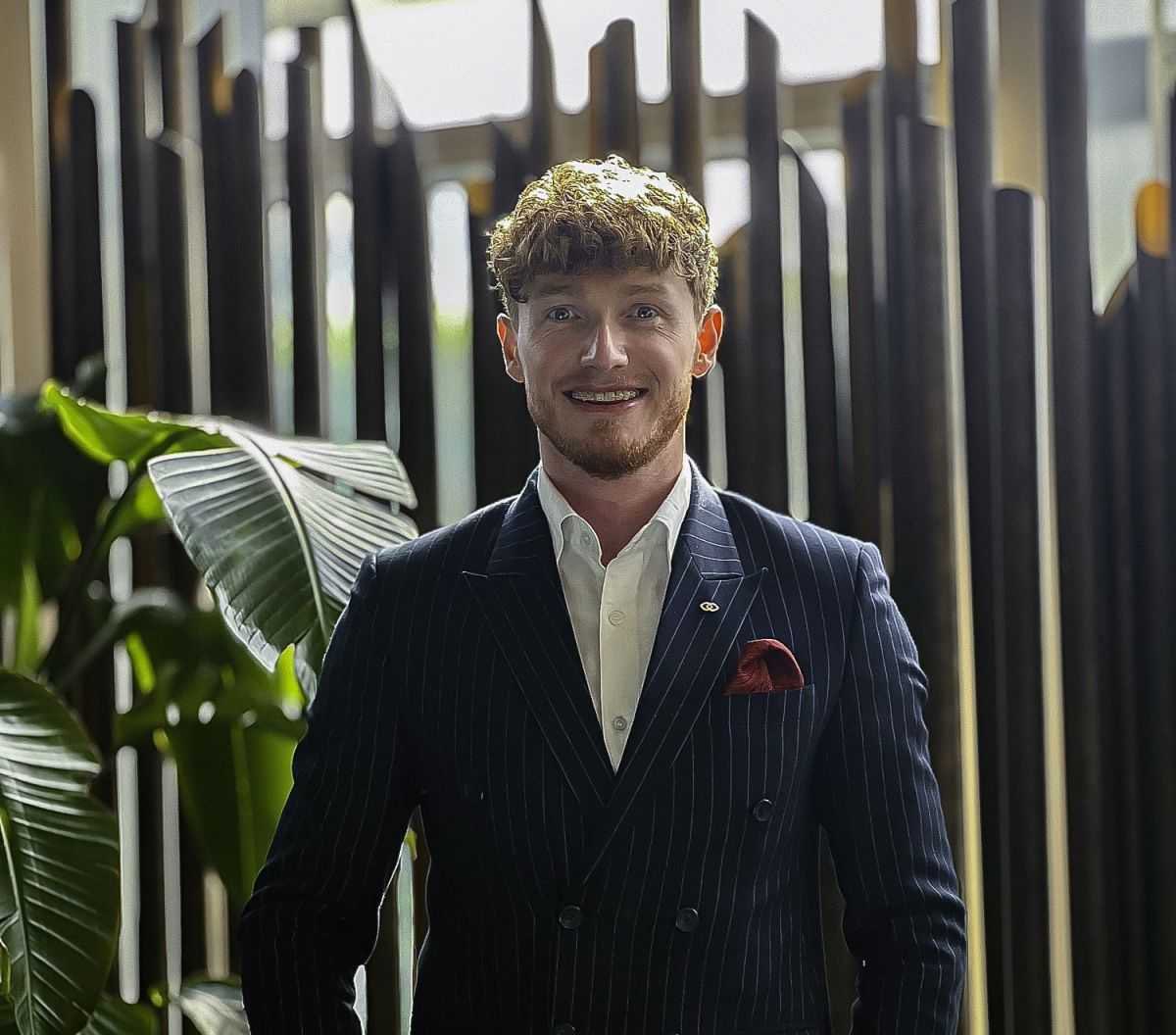 hozpitality's tweet image. New Appointment Signals a Fresh Vision for Luxury Dining at the Iconic Downtown Hotel.

hozpitality.com/SofitelDubaiDo…

#DavidWatson #FoodAndBeverageManager #SofitelDubai #SofitelDubaiDowntown #LuxuryHospitality #HospitalityNews #NewAppointment #LeadershipUpdate #Hozpitality