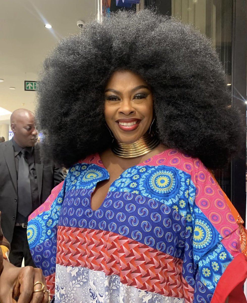 Dawn Thandeka King and Nomalanga Shozi are set to star in a new BET telenovela titled ‘Black Gold’ set to premiere on 18 August 2025.

Set in KwaZulu-Natal, Black Gold follows Amandla Zungu , a principled young woman cast out of her home after being falsely accused of her