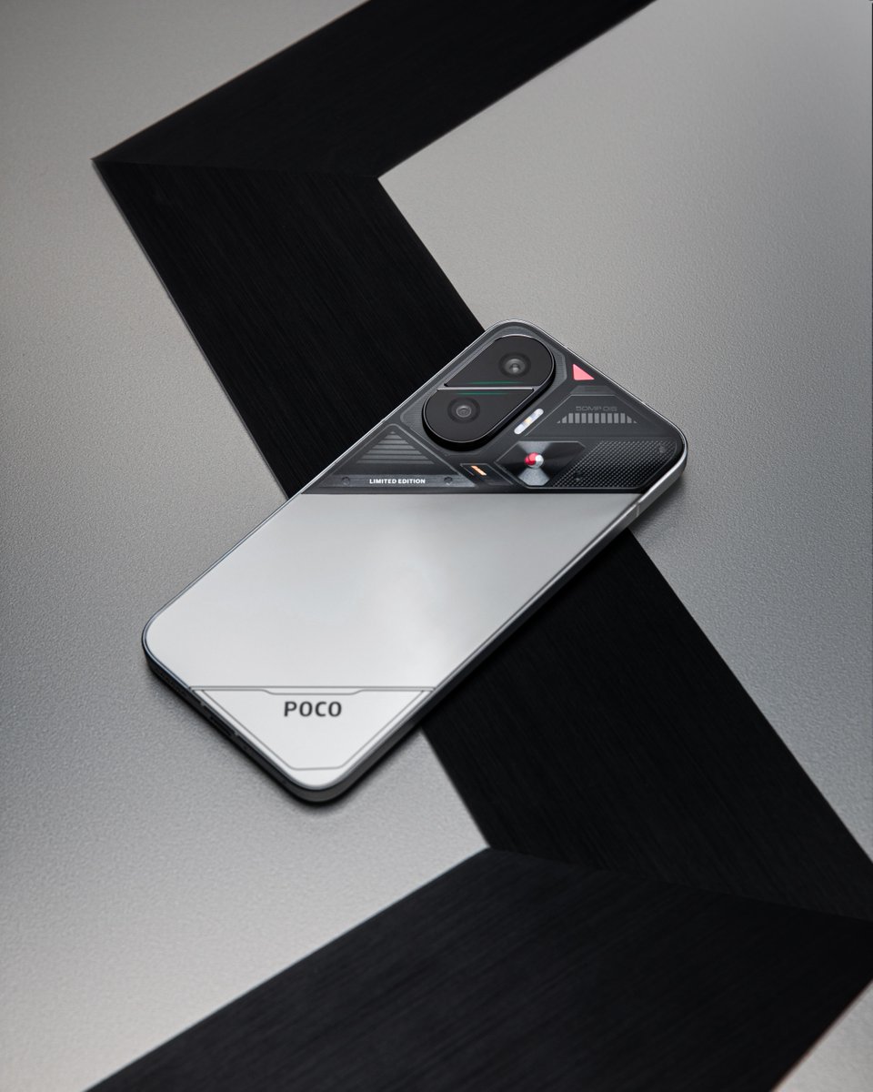 POCOPilipinas's tweet image. ⚪ Cyber sleek. Silver bold. Crafted with sharp lines and a futuristic finish, the #POCOF7 in Cyber Silver Edition is built to stand out — in style and in speed. 

🛒 Check out here: bit.ly/POCOF75GShopee… 

#POCOF7 #SuperSpeedUnleashed