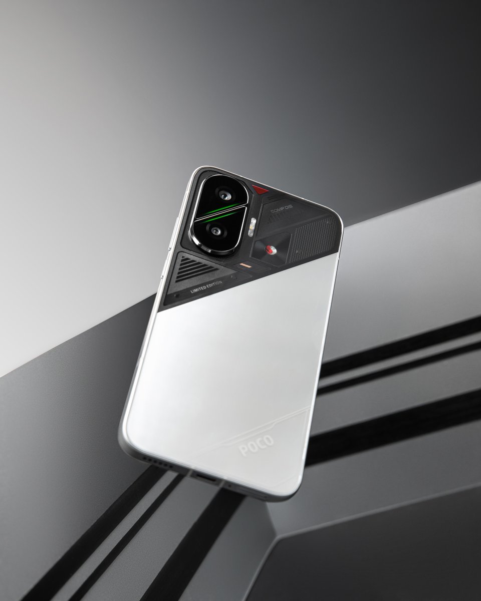 POCOPilipinas's tweet image. ⚪ Cyber sleek. Silver bold. Crafted with sharp lines and a futuristic finish, the #POCOF7 in Cyber Silver Edition is built to stand out — in style and in speed. 

🛒 Check out here: bit.ly/POCOF75GShopee… 

#POCOF7 #SuperSpeedUnleashed