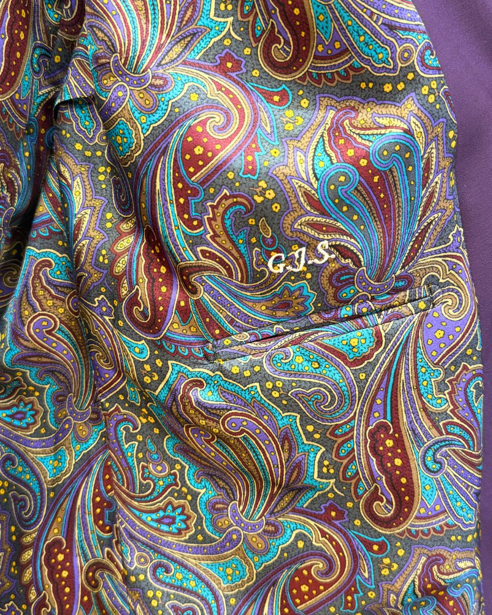 When paisley meets purple. 💜

How fabulous does @georgiadragon1921 look in their merino wool, made-to-measure, three-piece wedding suit with a funky lining and embroidered initials? 

#findyourfit