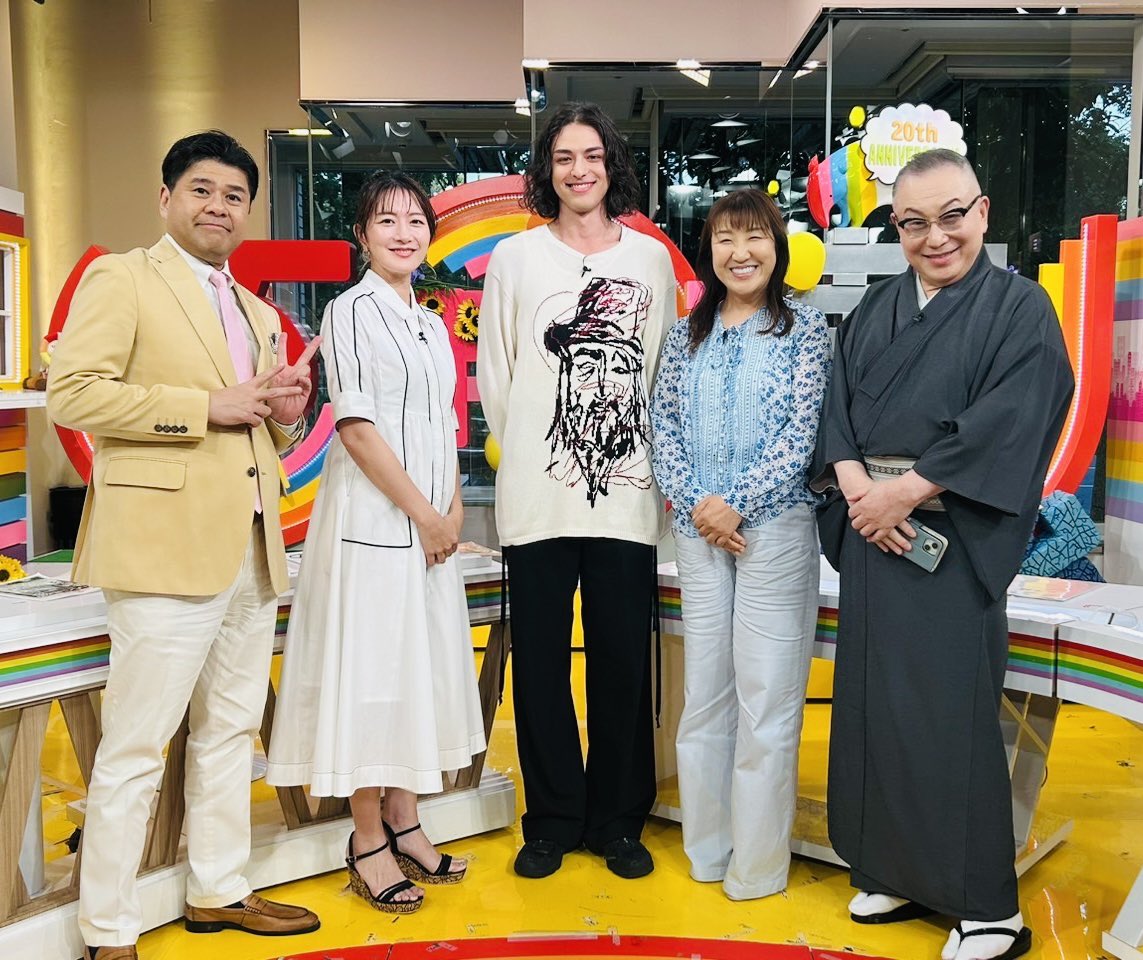 GOJINO🃏🎲では街のシニアの皆さんのお友達の人数を予想！北斗さんがニアピンでした👏

視聴者の皆様からアンケートを募った庶民の二択！庶民派タレントまでもう一歩…？

明日のゲストは岩橋玄樹さんと相馬理さんです！

お楽しみに〜🌈👋

#gojimu