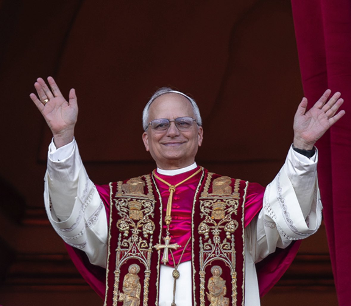 evaenlaradio's tweet image. Hoy el #PapaLeónXIV cumple dos meses de pontificado.
El 8 de mayo de 2025 conocimos al 267º sucesor de Pedro.
#Vaticano