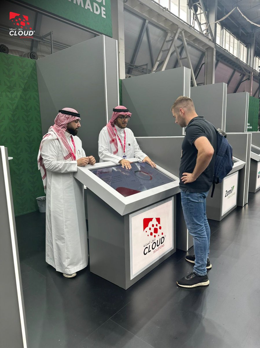 _CloudSolutions's tweet image. من قلب المملكة... إلى قلب القارة الأوروبية
في أول ظهور لنا على الساحة الأوروبية، مقتطافات من يومنا الأول في معرض INNOPROM 2025  بمدينة يكاتيرينبورغ – روسيا، نشارك العالم رؤيتنا لحلول رقمية تُلهم، وتقنية  تُبهر، وطموحًا لا يعرف الحدود.
انضمو الينا غدا في يومنا الثاني ، لنكتب فصلاً…