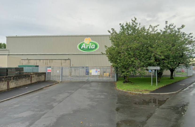 JulianSmithUK's tweet image. This week I brought together @ArlaFoodsUK , @GMB_union, @YNYCombined, @northyorksc, @EnvAgency and Councillor David Staveley to provide an update on the future of the Arla Settle site.
I am committed to ensuring all options are explored to protect jobs and skills in the local…