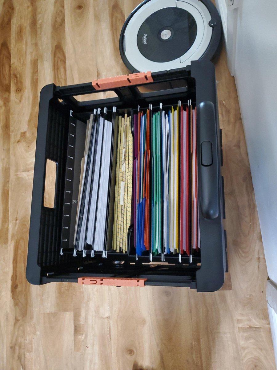SelorssDE's tweet photo. Satt vom Papierchaos? 🗂️
Der SELORSS BY10 Rollwagen ist ideal, um deine Ordner organisiert und stets griffbereit zu halten.
#SELORSS #Rollwagen #Lehrerbedarf #BüroOrganisation https://t.co/DeHhe9rspJ