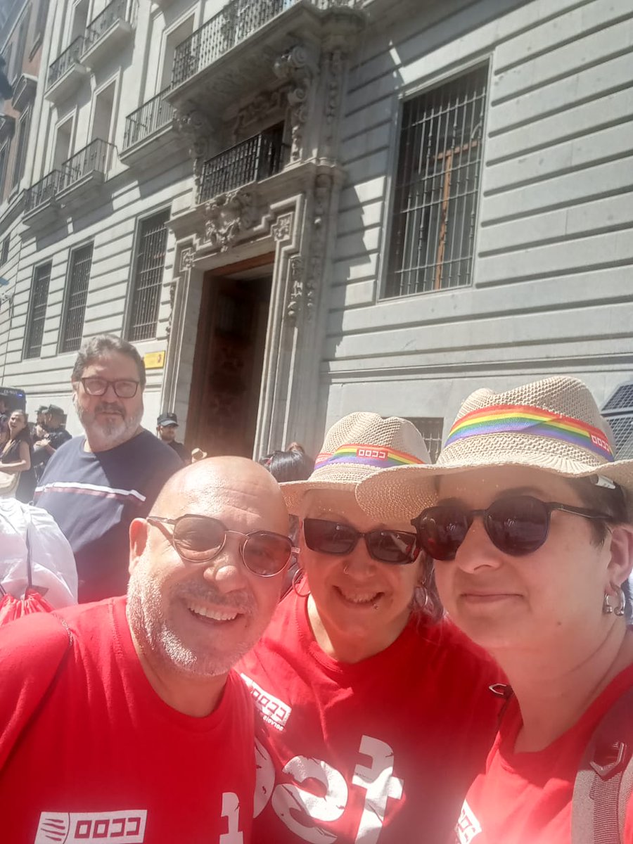 CCOOAJTBCN's tweet photo. ✊🏻Sortim al carrer, els i les treballadores públiques exigim els compliments dels acords:

📢 35h, carrera professional, jubilació parcial, més plantilla, nou model de classificació!

#CumpleLoPactado #EsLaHora https://t.co/i4KYLK957u
