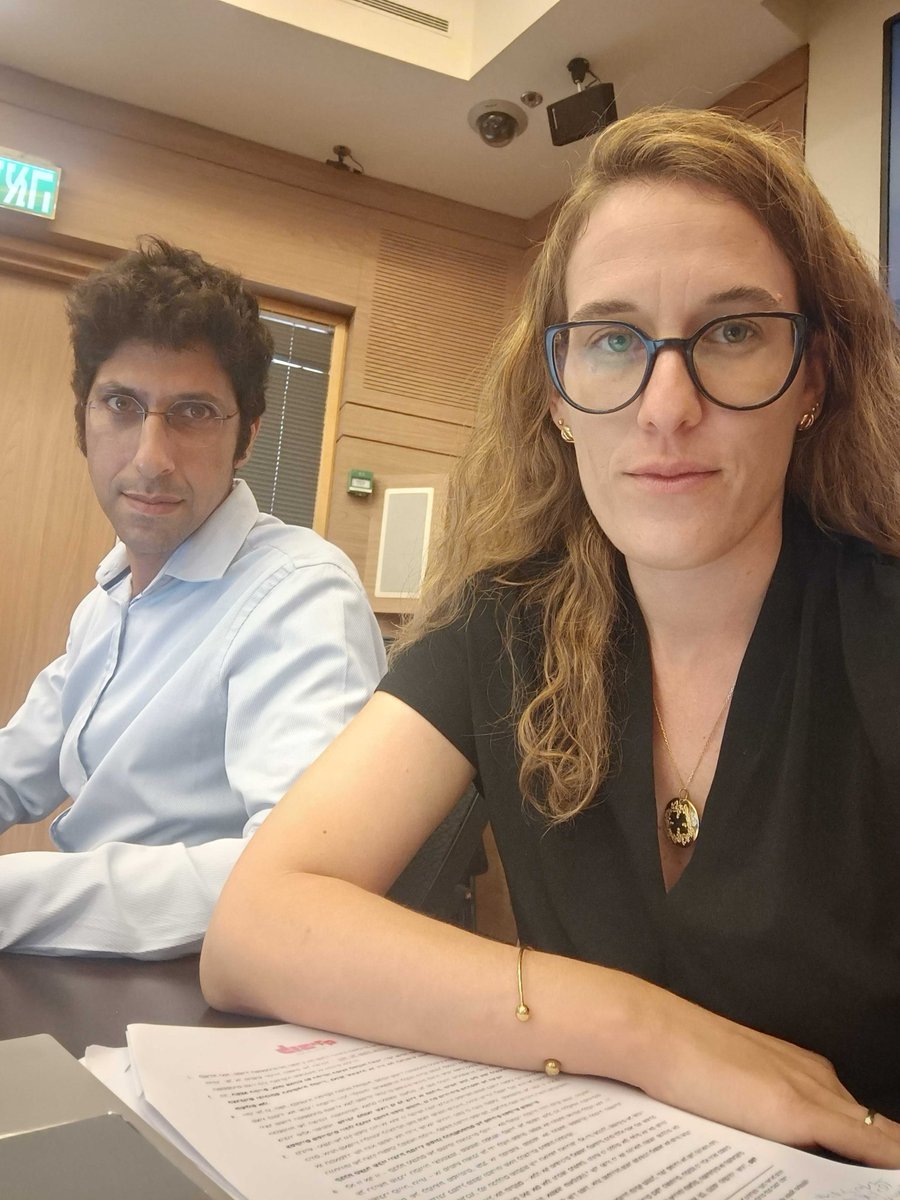 ממשיכים לרשום הישגים לטובת הציבור: בדיון בוועדת הכלכלה בנושא שוברי הקנייה נקבע שהחל מעוד חצי שנה יחויבו המנפיקות להבטיח הגנות צרכניות נוספות; לשלוח תזכורות תקופתיות ללקוחות על יתרות השוברים ועל העובדה שהתוקף שלהם עומד לפוג; ולהאריך את תוקף השוברים, אחרי חמש שנים, עוד 10 שנים.