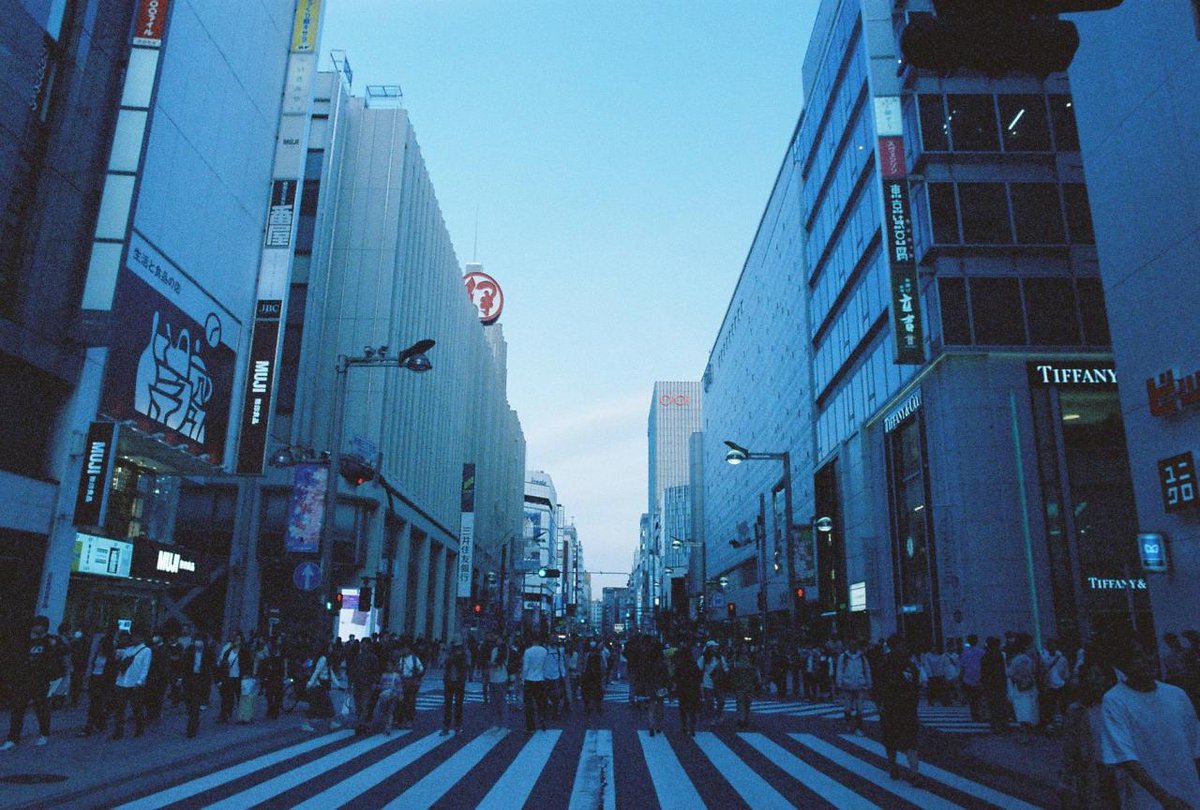 Canon  F1
New FD  24mm F2.4