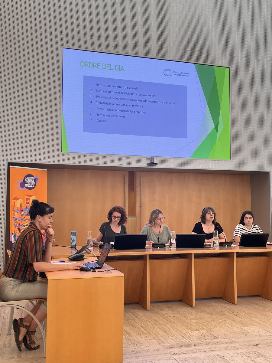 👉Reunió avui del Consell de Salut Baix Llobregat, a la seu del Consell Comarcal.

Hem presentat  5 comissions temàtiques, que ens hem reunit i fet propostes:

• Dones i Salut
• LGTBIQ+ i Salut
• Discapacitat i Salut
• Salut Mental
• Salut Comunitària

<a href="/ajesplugues/">Ajuntament d'Esplugues de Llobregat</a>