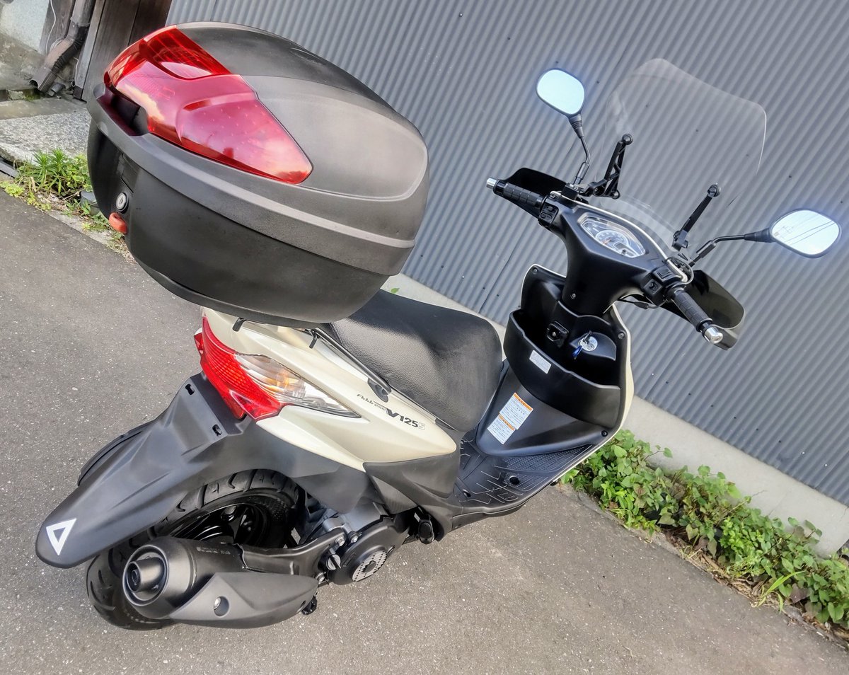 中古車❗️
通勤快速SUZUKI【アドレスV125S リミテッド】
ナックルバイザー・グリップヒーター・シートヒ標準装備
リヤボックス・ウインドシールドをオプション装備

詳しくは下記BDSバイクセンサーで
bds-bikesensor.net/bike/detail/51…

#原付二種 #スクーター #バイク #オートバイ #BDSバイクセンサー #取手市
