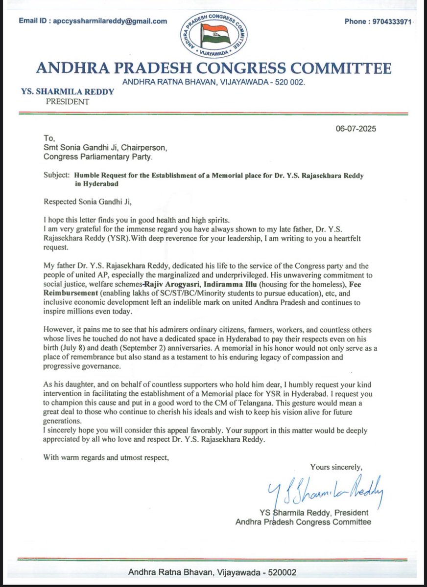 దివంగత ముఖ్యమంత్రి స్వర్గీయ డాక్టర్ వైఎస్ రాజశేఖర్ రెడ్డి గారి జ్ఞాపకార్థం ఒక మెమోరియల్ హైదరాబాద్ లో ఏర్పాటు చేయాల్సిన అవసరం ఉంది. ఉమ్మడి రాష్ట్ర ముఖ్యమంత్రిగా తెలంగాణ ప్రజల గుండెల్లో YSR గారిది చెరగని ముద్ర. మహానేత మరణించి 16 ఏళ్లు దాటినా ఆయన వర్ధంతి, జయంతి వేడుకలకు నివాళులు