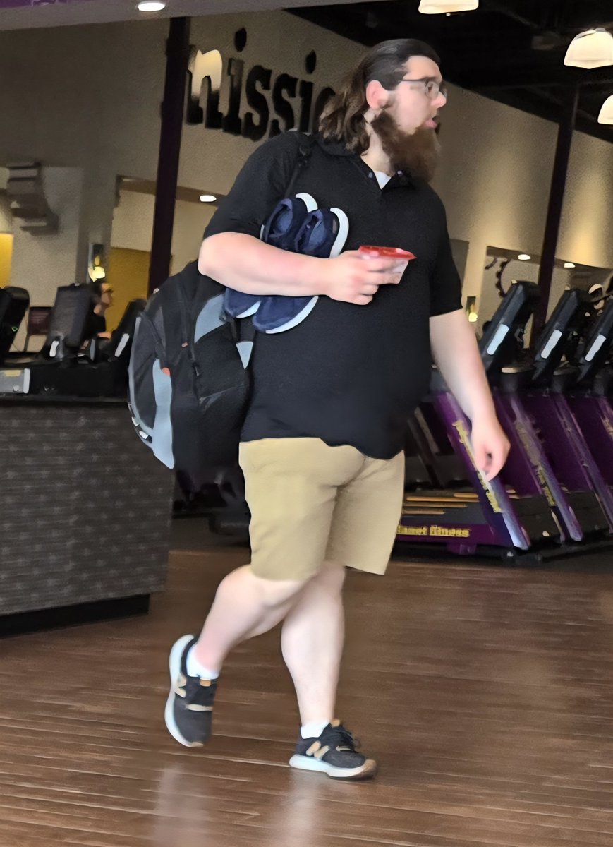 chuck_brackett's tweet photo. Does anyone else like big calves?  🥵 https://t.co/8OAJ5TOCtt