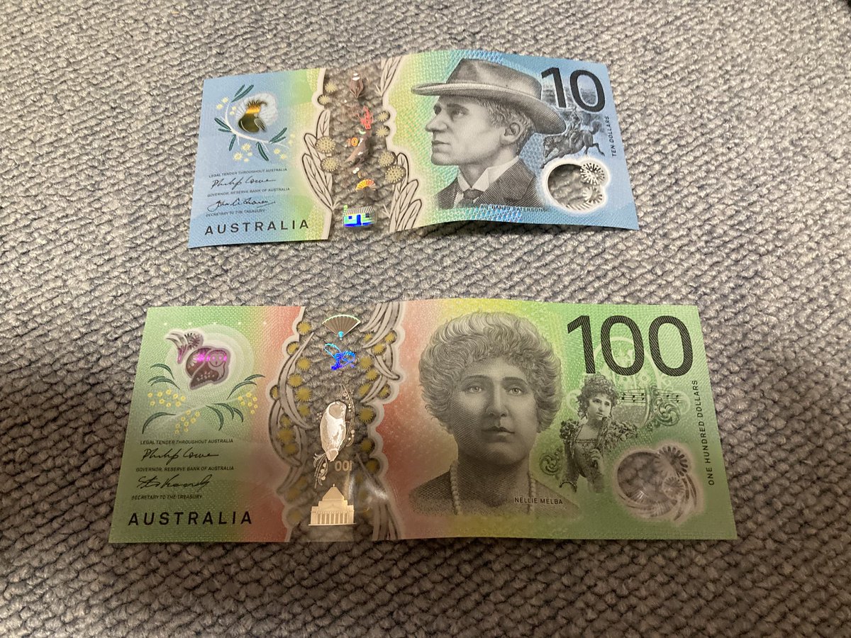 うぉぉ…！
これがオーストラリアの通貨
オーストラリア・ドル！！！
真ん中透明になってる…！