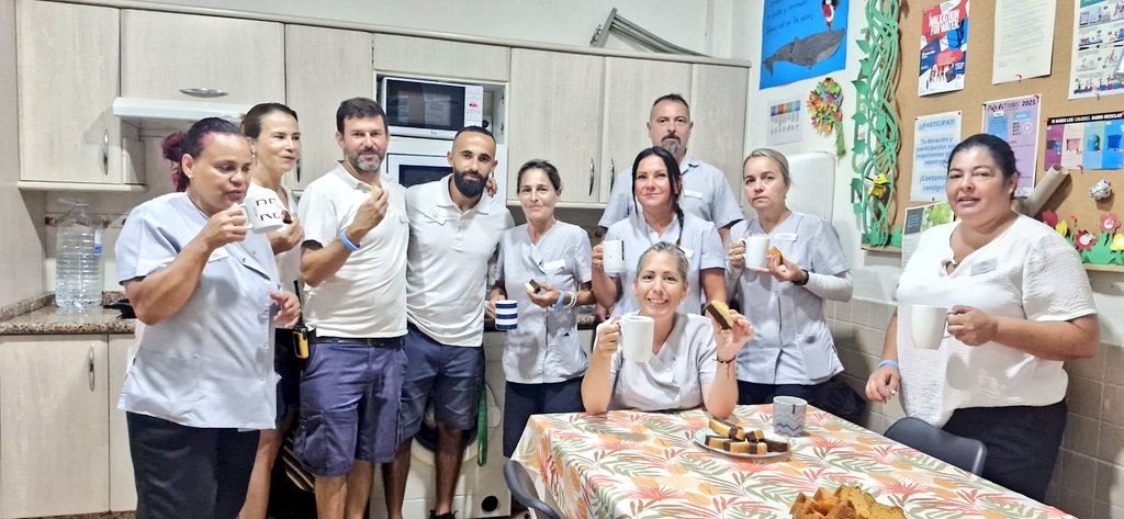 At #RoyalTenerifeCountryClub we took a sweet break to celebrate #WorldChocolateDay together! Nothing brings people together like chocolate and good vibes! 🥳 🍫