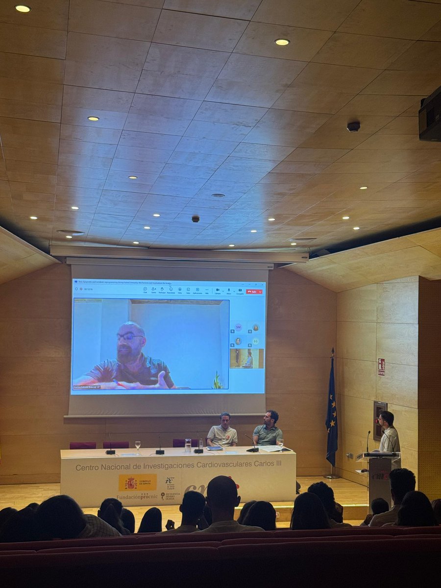 Last Friday I defended my thesis at CNIC and we had a really motivating scientific discussion.

Many thanks to the committee and their contributions to advancing the projects @RyanLab_MBU <a href="/eballestar/">Esteban Ballestar</a> <a href="/BalsaEduard/">Eduardo_Balsa</a>

A heartfelt thank you to my supervisors <a href="/SanchoLab/">David Sancho</a> and <a href="/Gillianoqr/">Gillian Dunphy</a>
