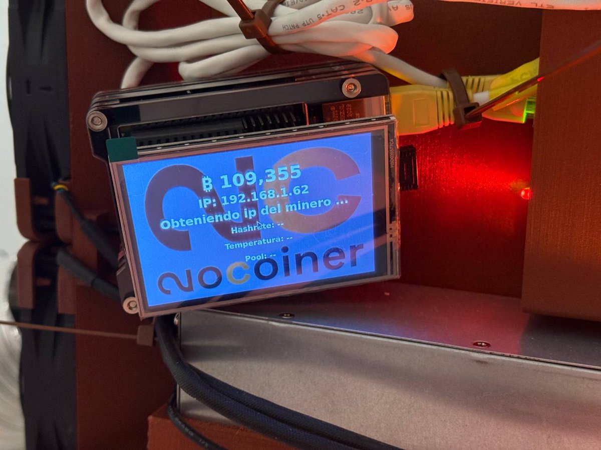 N21PoW's tweet photo. Como cada año volveremos a sponsorizar el mejor encuentro de bitcoiners en español.
Estamos preparando la @Wo_Bitcoin 2025 desde hace meses y la cosa pinta bastante bien... 🛠️ https://t.co/OS0PO17tQ3