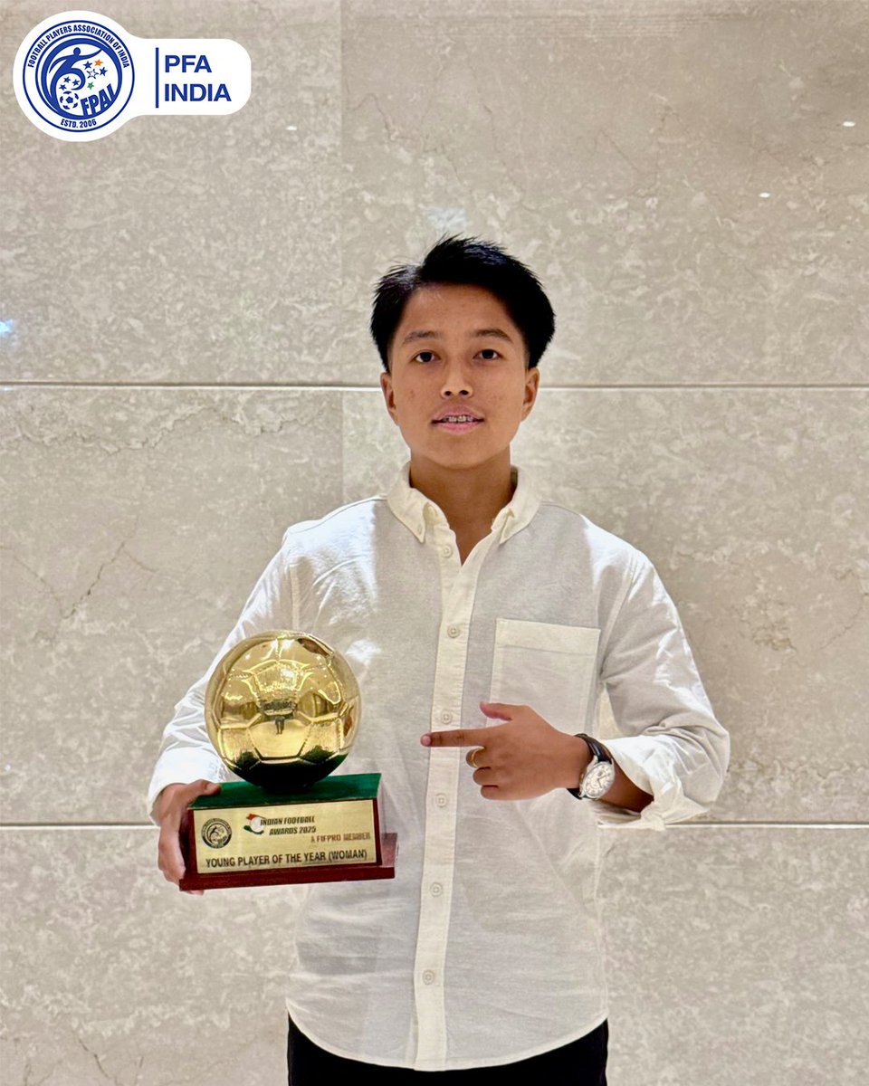 Naorem Priyangka Devi , Young Player of the Year , Women’s category . The East Bengal fc midfielder played a pivotal role in their  IWL winning campaign. #pfaindia #EastBengalFC